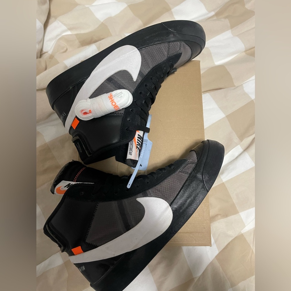 NIKE X OFF WHITE BLAZERS SIZE 9